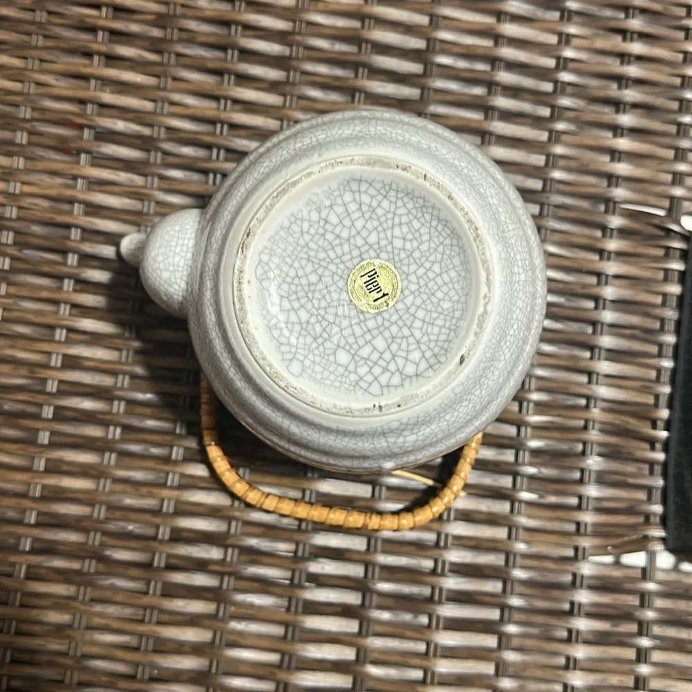 Pier 1 teapot 7”x 6”